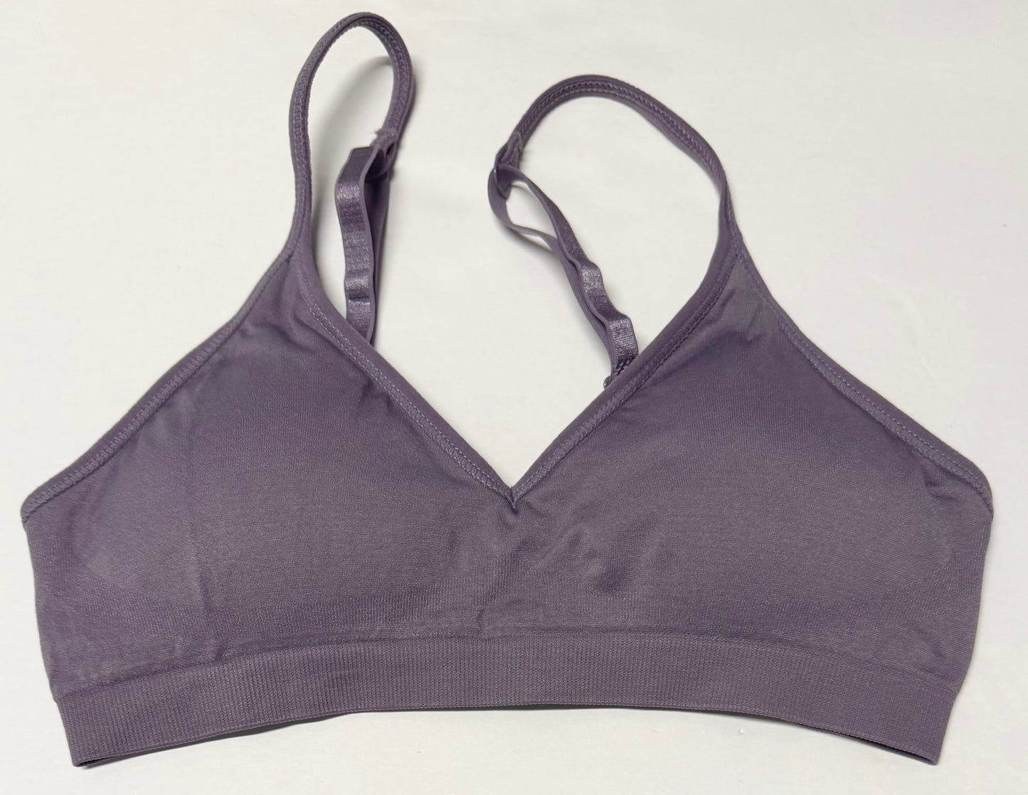 Fitted V-Front Adjustable / Convertible Straps Padded Bra